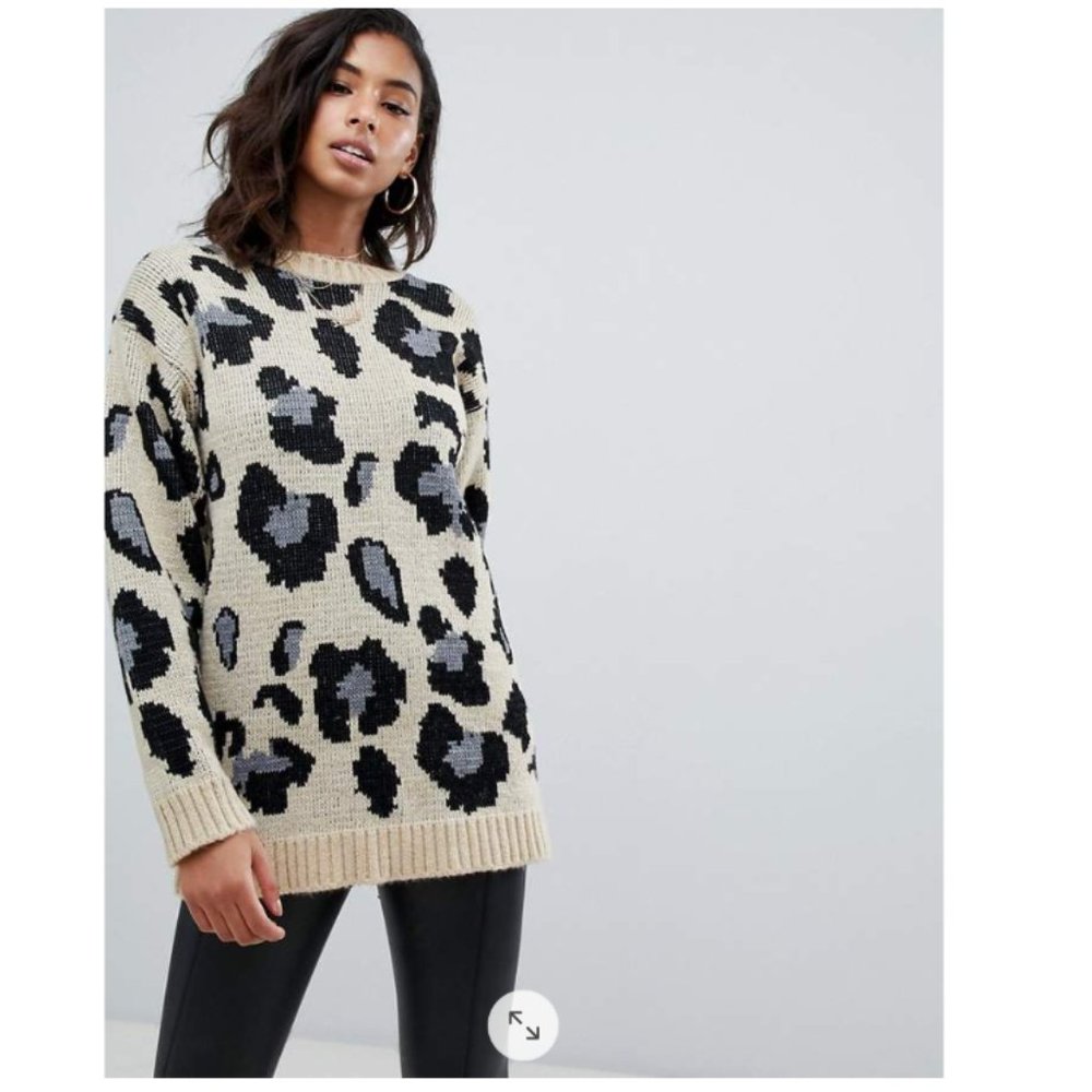 PrettyLittleThing Ribbed Oversized Sweater in Leopard M